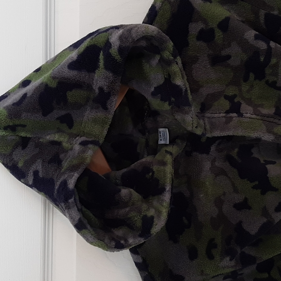 Boys Robe - Picture 2 of 7